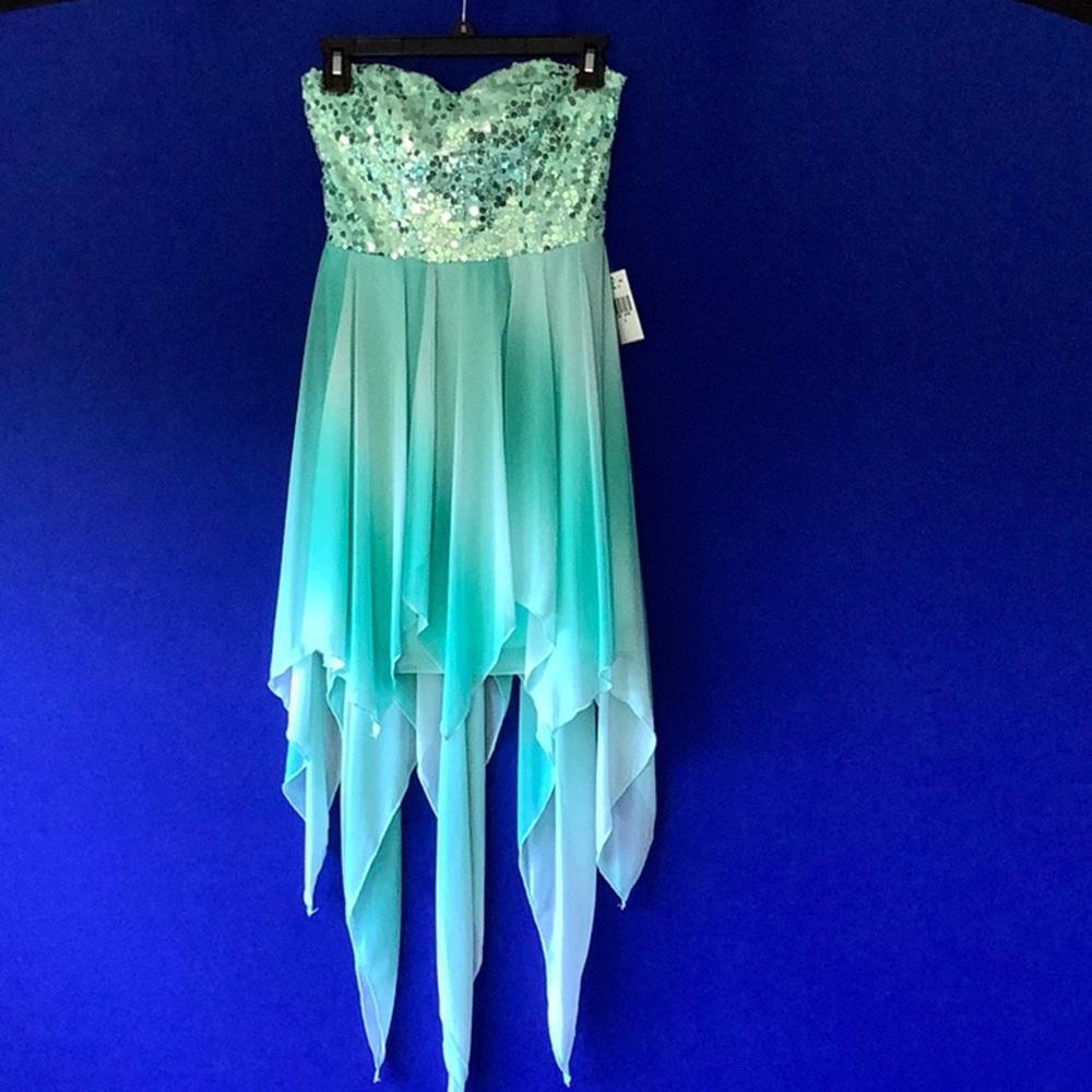 Special occasion wedding party, evening prom dress